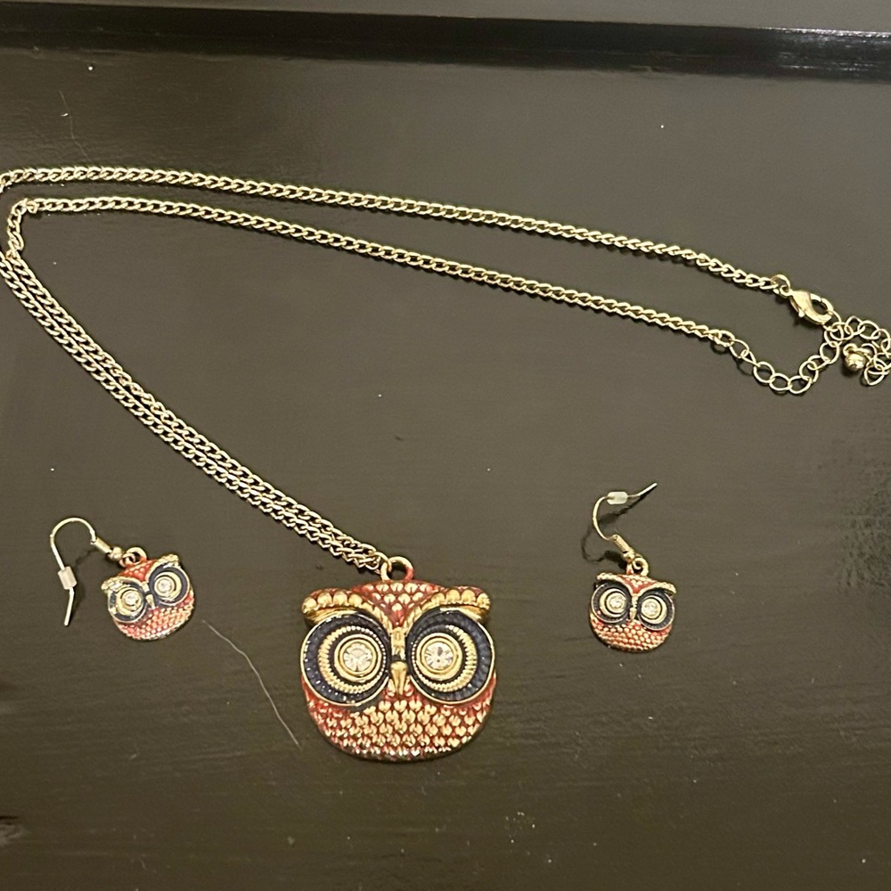 Gold Tone Owl Pendant Necklace with Matching‎ Earrings